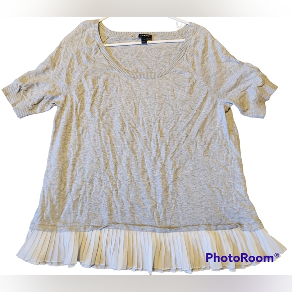 torrid Tops - Torrid Short Sleeve Top with Frilled Accent - Size 1 (14/16)